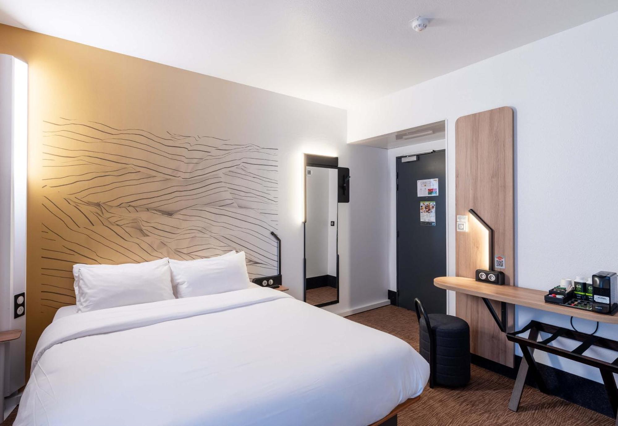 B&B Hotel Lille Grand Stade วีเนิฟดัสก์ ภายนอก รูปภาพ