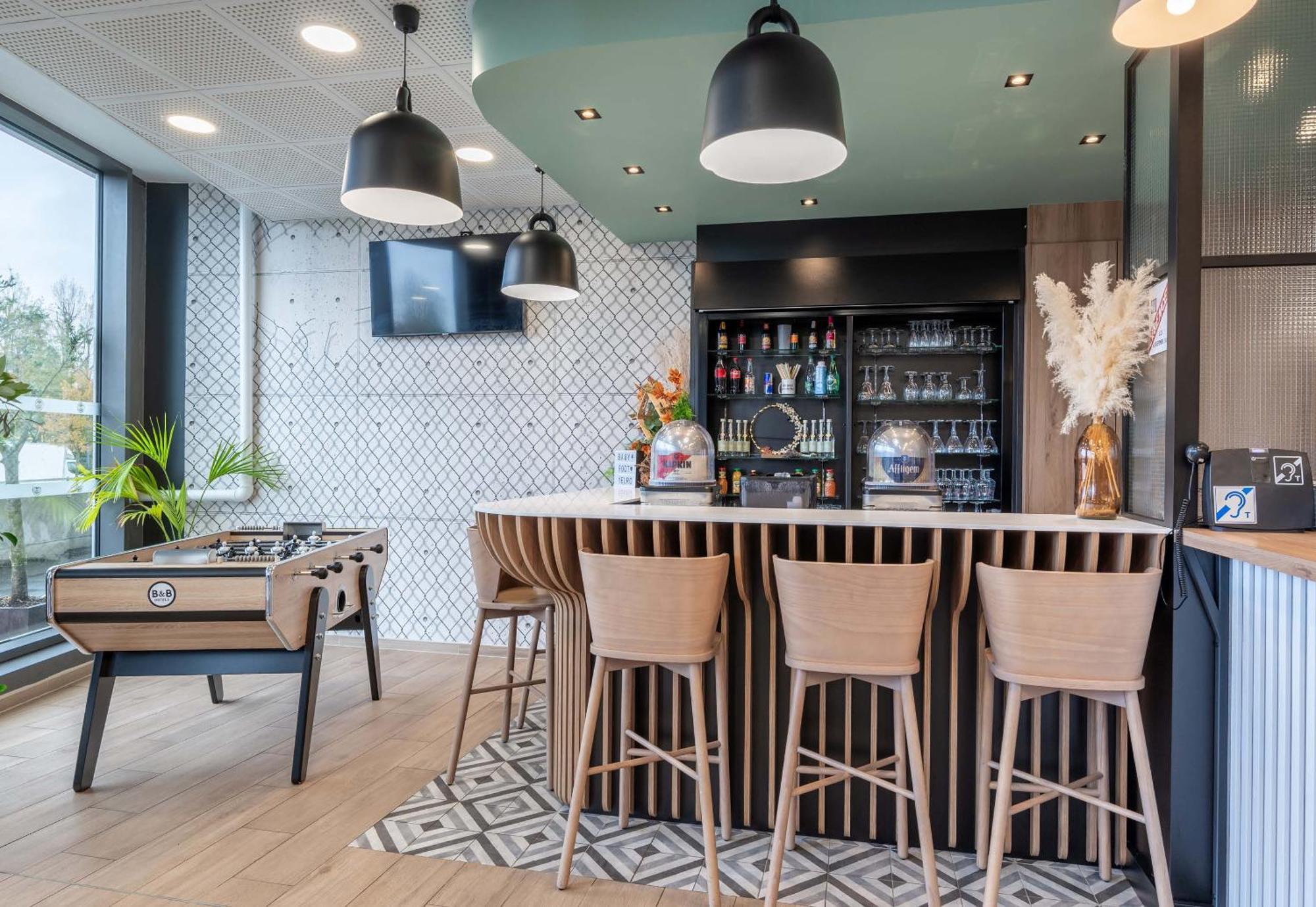 B&B Hotel Lille Grand Stade วีเนิฟดัสก์ ภายนอก รูปภาพ