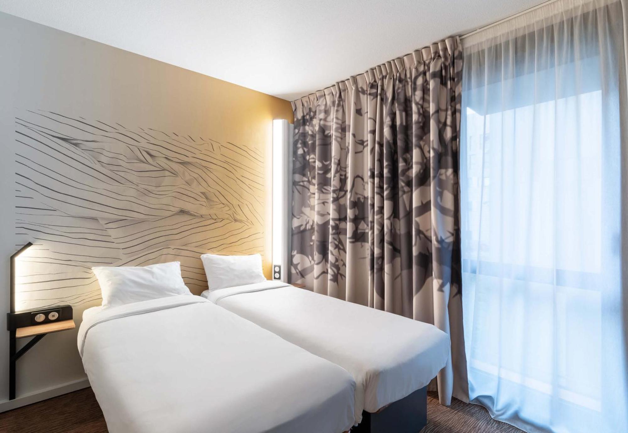 B&B Hotel Lille Grand Stade วีเนิฟดัสก์ ภายนอก รูปภาพ