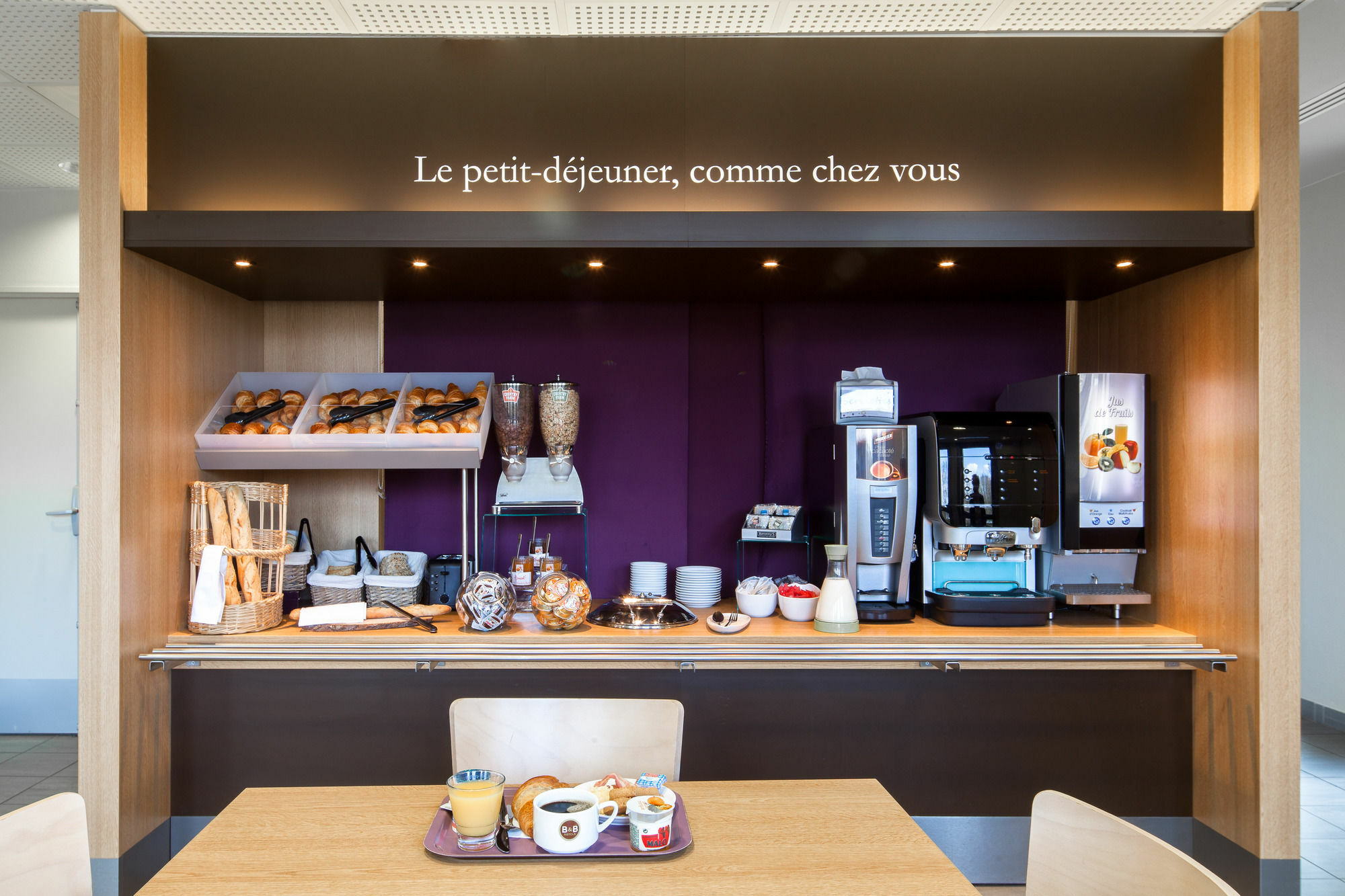 B&B Hotel Lille Grand Stade วีเนิฟดัสก์ ภายนอก รูปภาพ