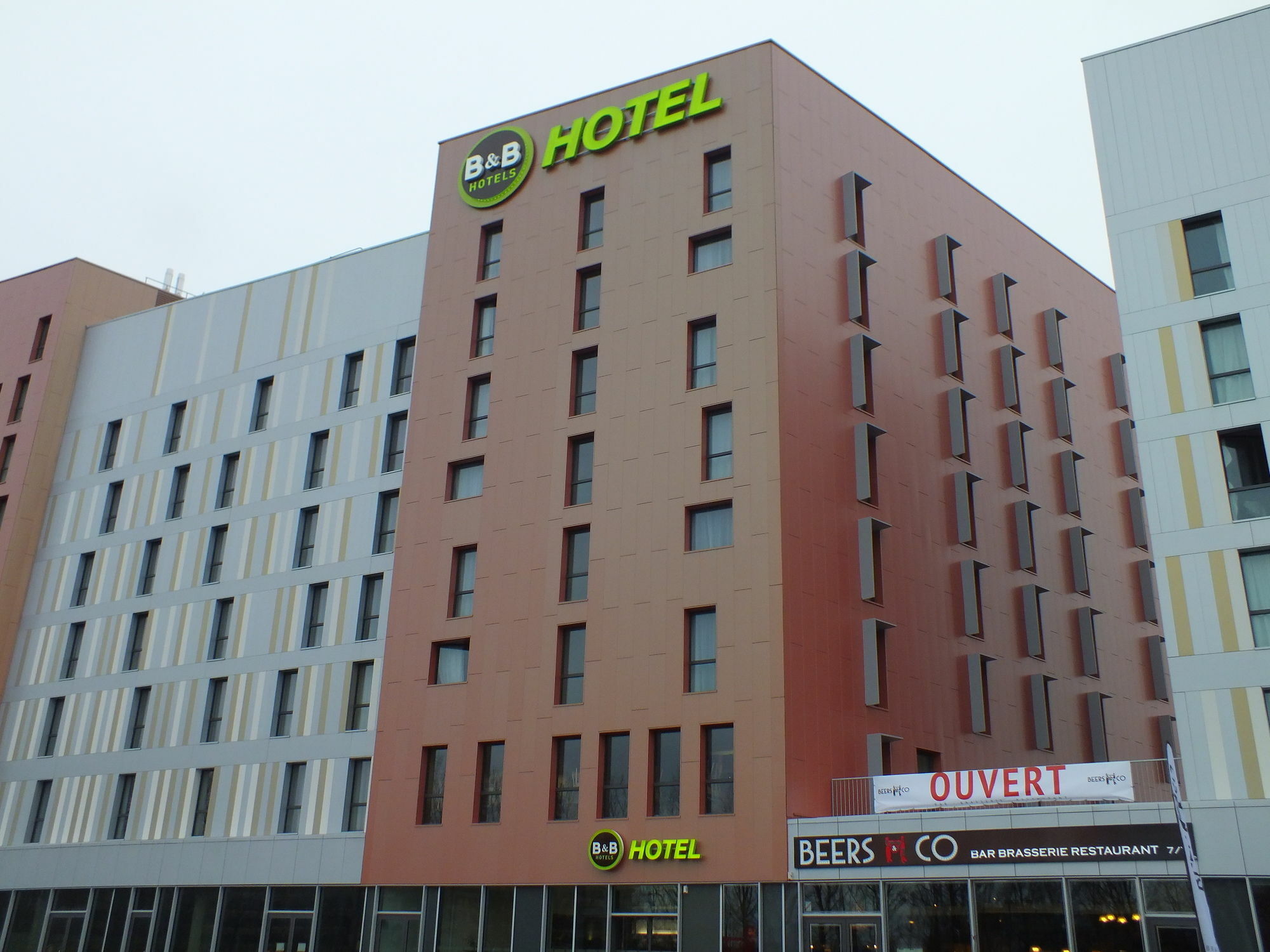 B&B Hotel Lille Grand Stade วีเนิฟดัสก์ ภายนอก รูปภาพ