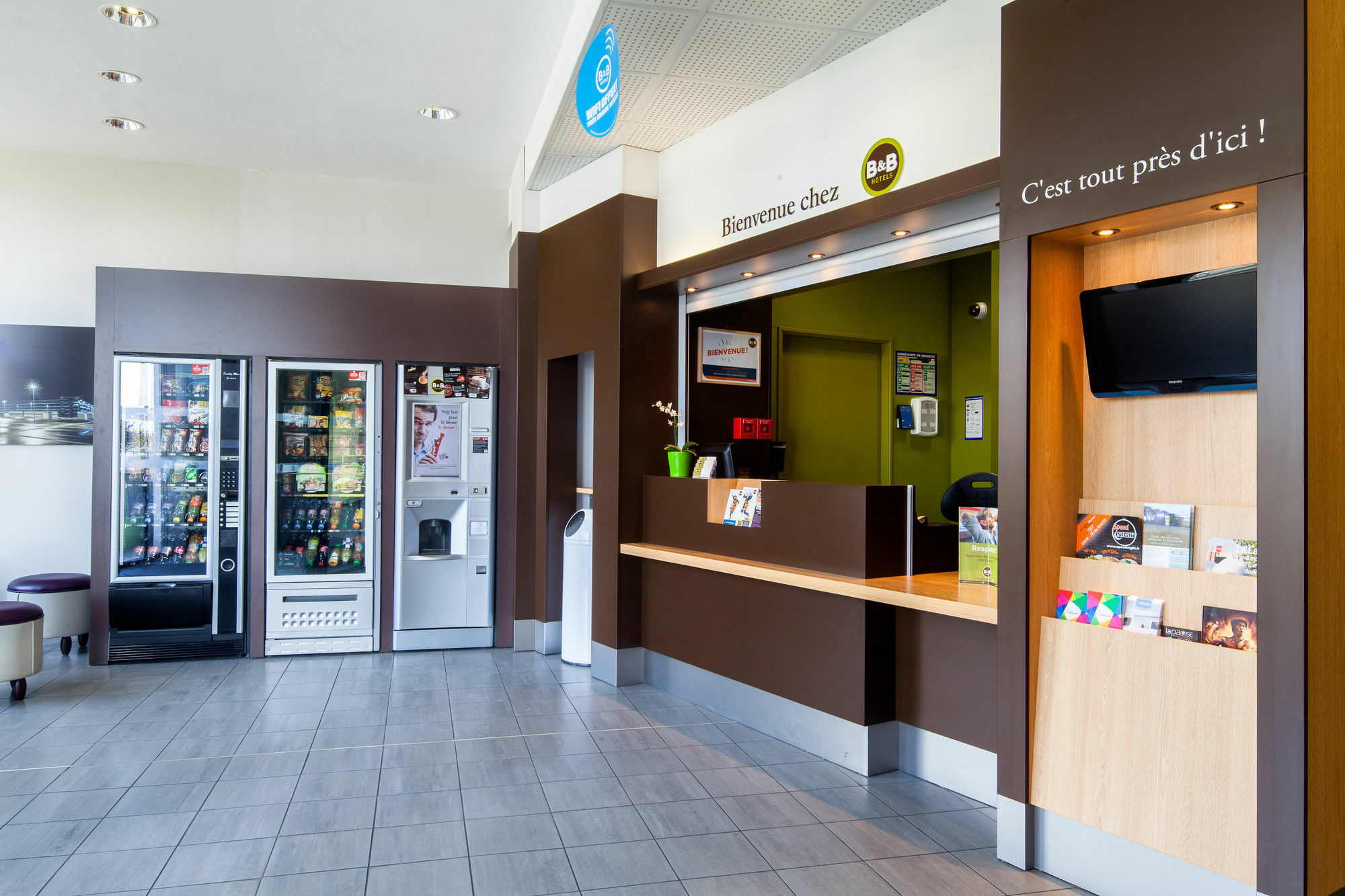 B&B Hotel Lille Grand Stade วีเนิฟดัสก์ ภายนอก รูปภาพ